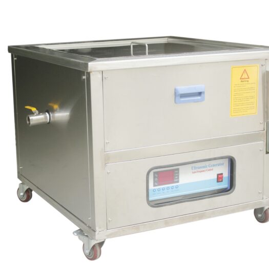 Integrated stainless steel ultrasonic cleaner